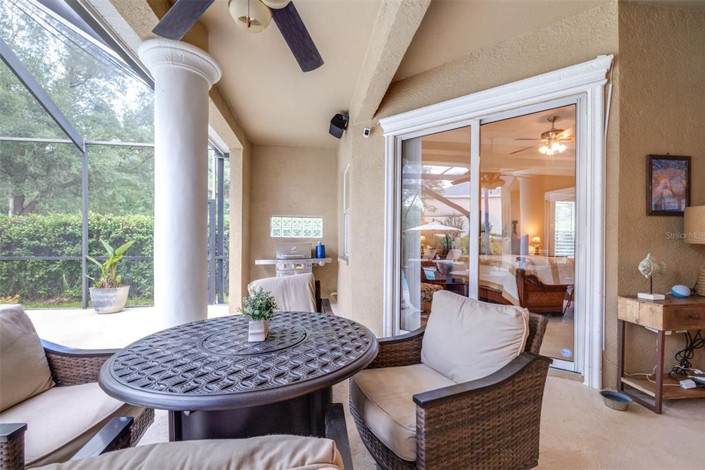 Activo con contrato: $815,000 (4 camas, 3 baños, 2950 Pies cuadrados)