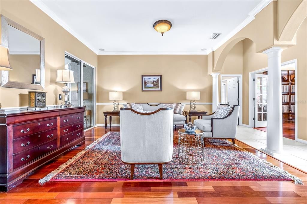 Activo con contrato: $815,000 (4 camas, 3 baños, 2950 Pies cuadrados)