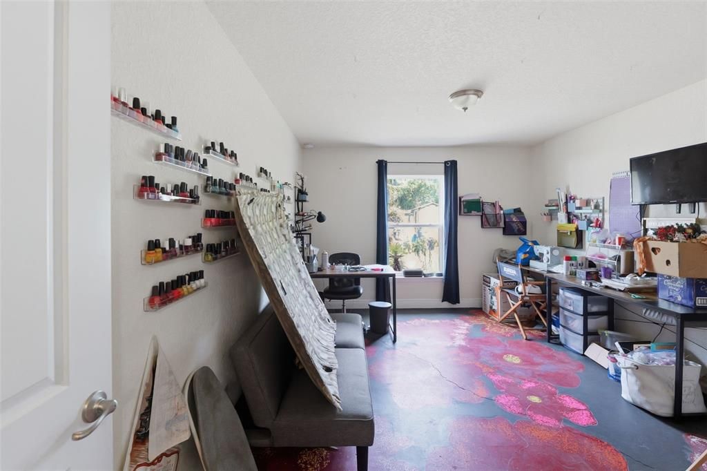 En Venta: $335,000 (3 camas, 2 baños, 2035 Pies cuadrados)