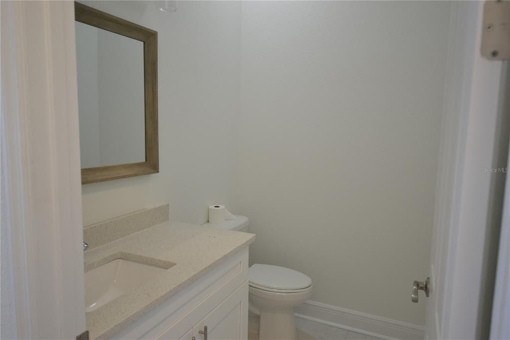 For Rent: $2,400 (3 beds, 2 baths, 1670 Square Feet)