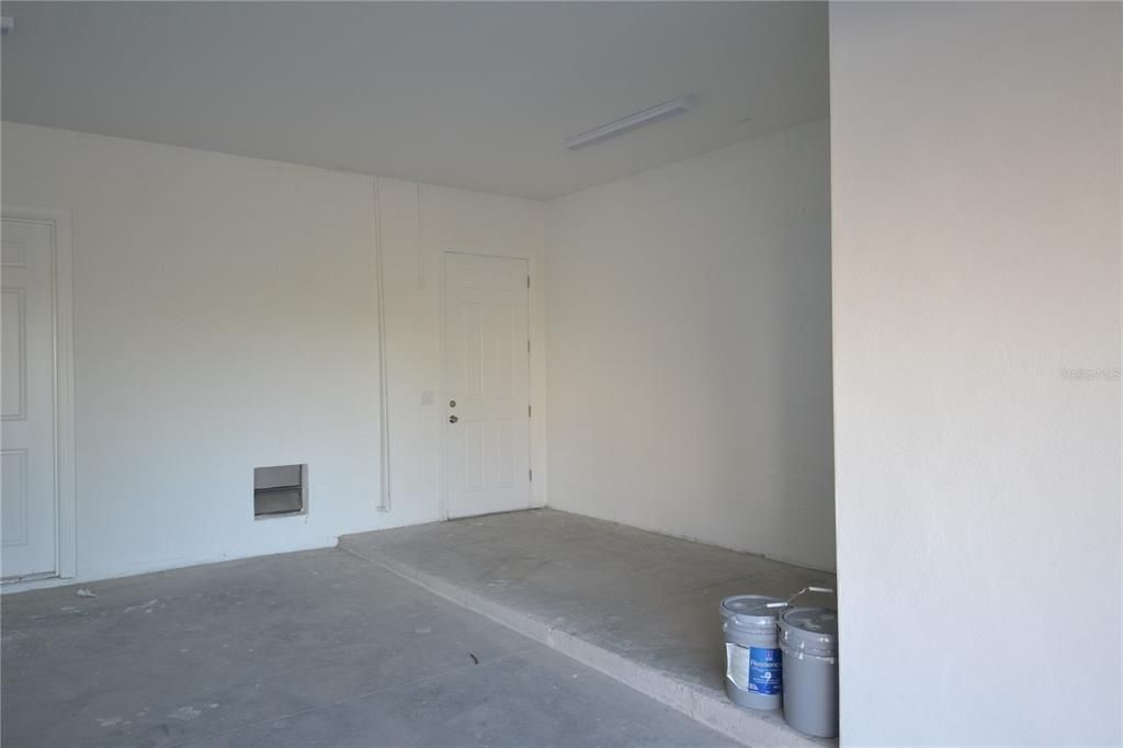 For Rent: $2,400 (3 beds, 2 baths, 1670 Square Feet)