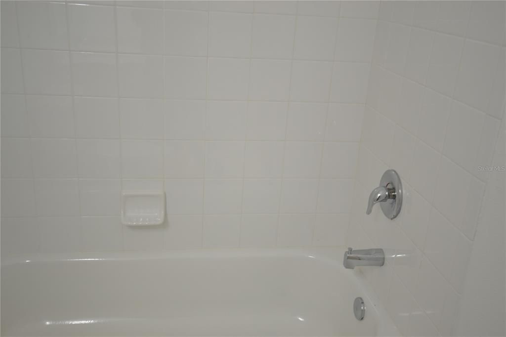 For Rent: $2,400 (3 beds, 2 baths, 1670 Square Feet)