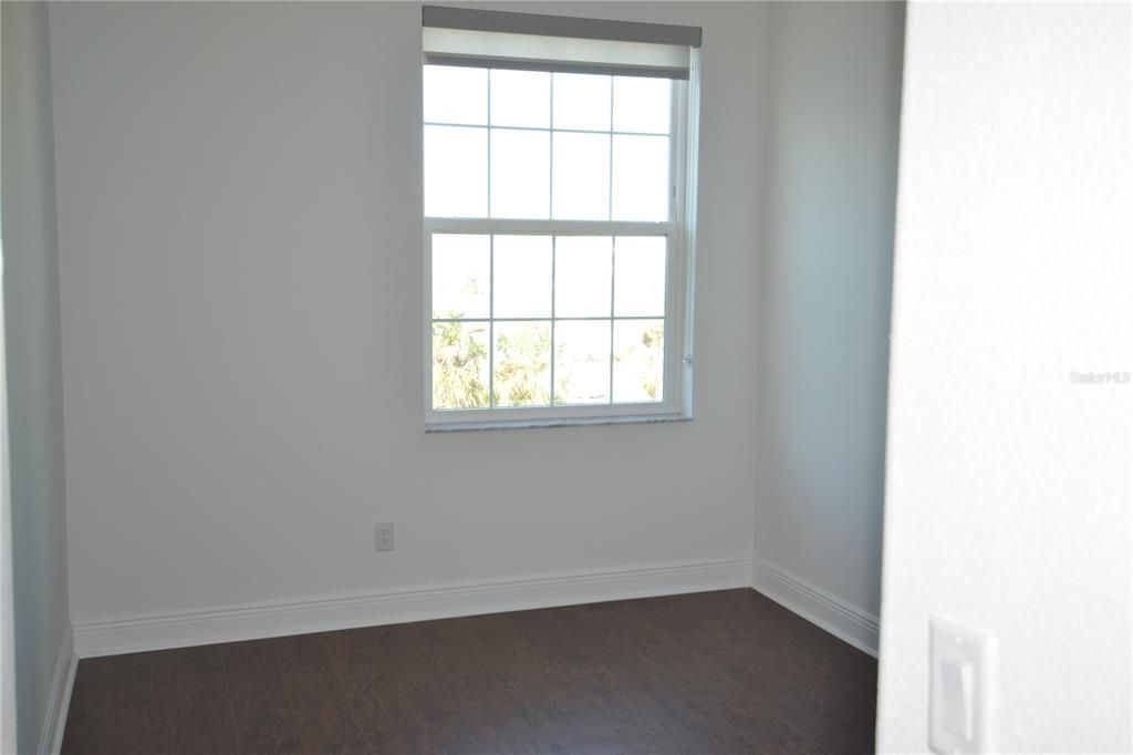 For Rent: $2,400 (3 beds, 2 baths, 1670 Square Feet)