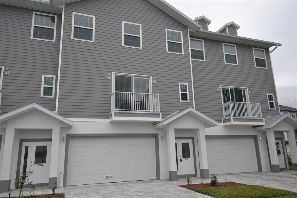 For Rent: $2,400 (3 beds, 2 baths, 1670 Square Feet)