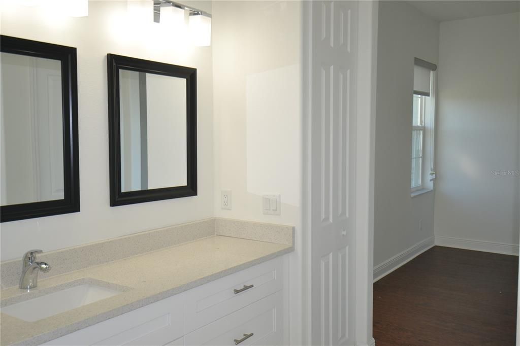 For Rent: $2,400 (3 beds, 2 baths, 1670 Square Feet)