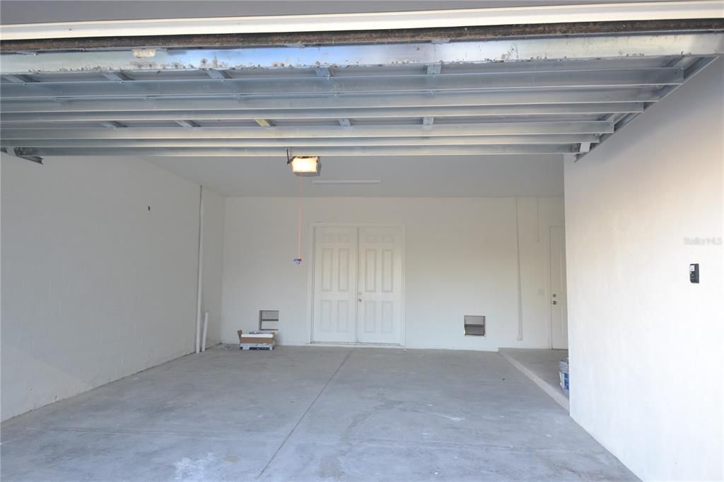 For Rent: $2,400 (3 beds, 2 baths, 1670 Square Feet)