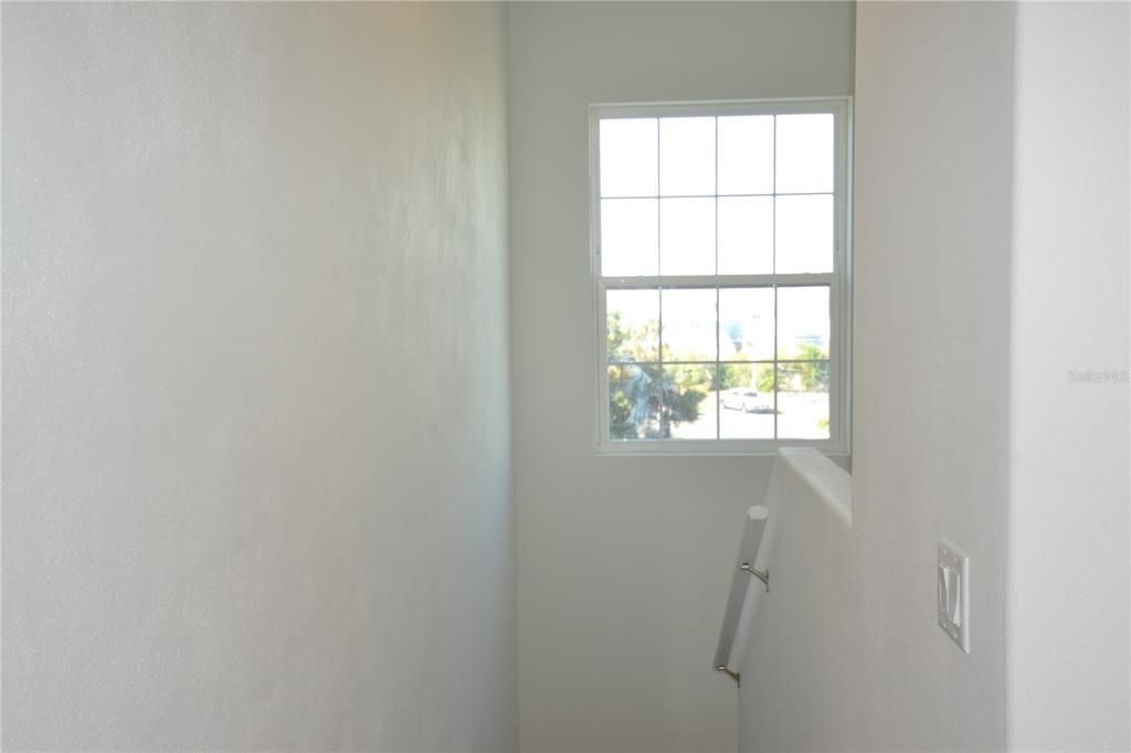 For Rent: $2,400 (3 beds, 2 baths, 1670 Square Feet)
