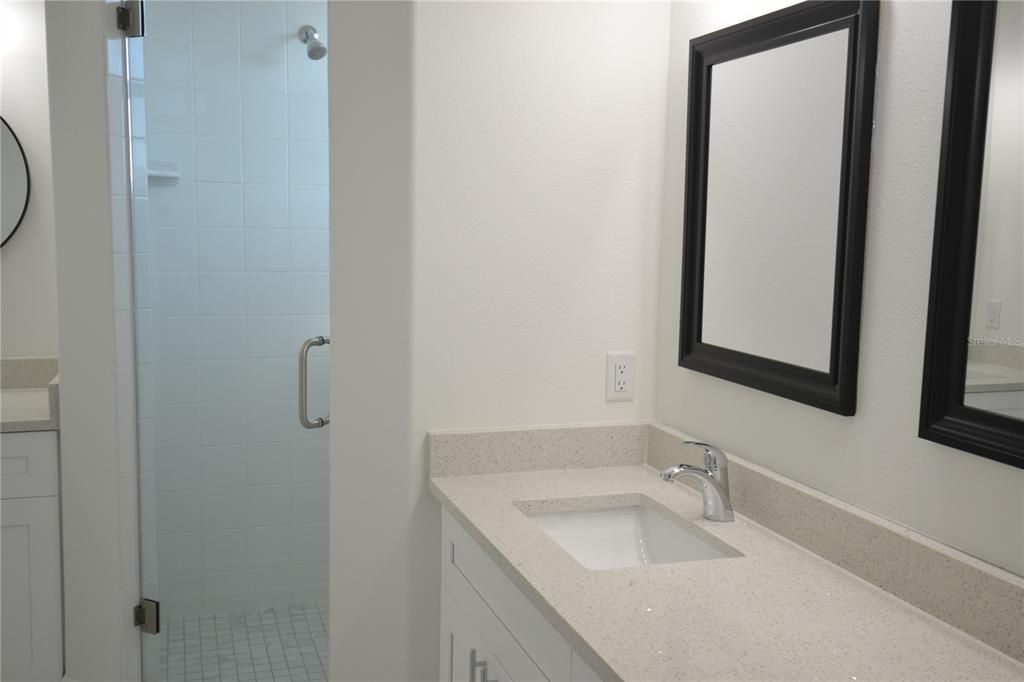 For Rent: $2,400 (3 beds, 2 baths, 1670 Square Feet)