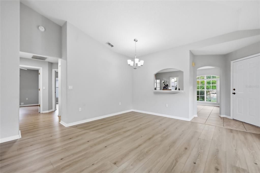 На продажу: $349,900 (3 спален, 2 ванн, 1505 Квадратных фут)