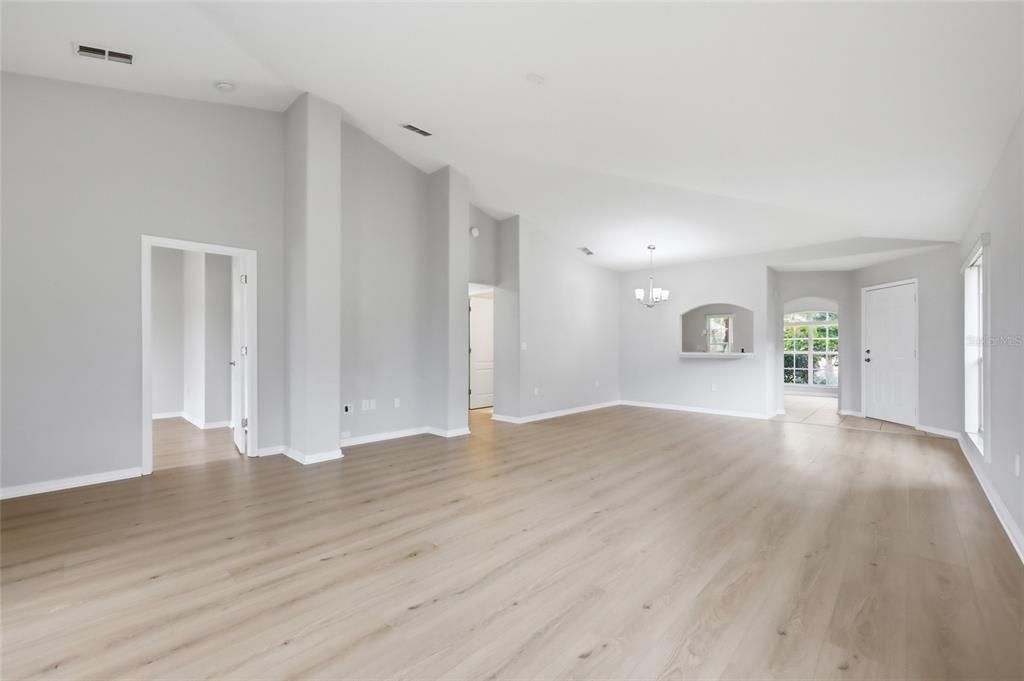 На продажу: $349,900 (3 спален, 2 ванн, 1505 Квадратных фут)