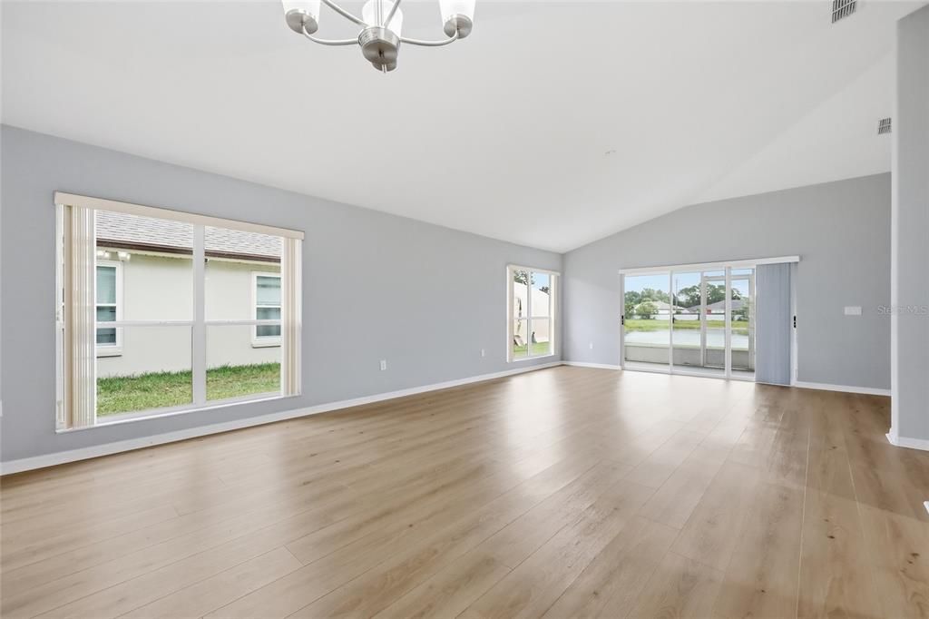 На продажу: $349,900 (3 спален, 2 ванн, 1505 Квадратных фут)