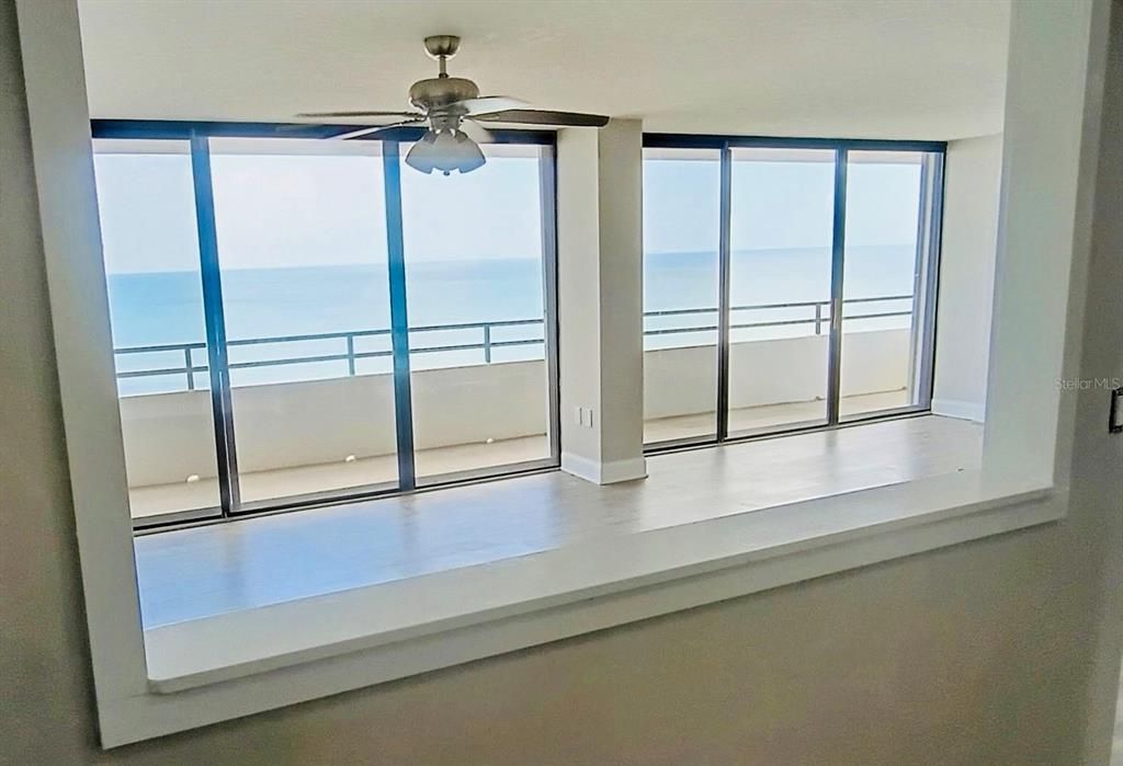 For Sale: $499,000 (2 beds, 2 baths, 1215 Square Feet)