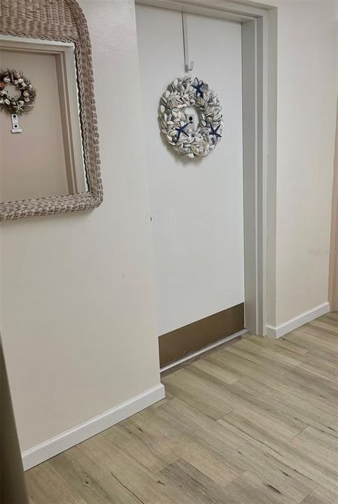 For Sale: $499,000 (2 beds, 2 baths, 1215 Square Feet)