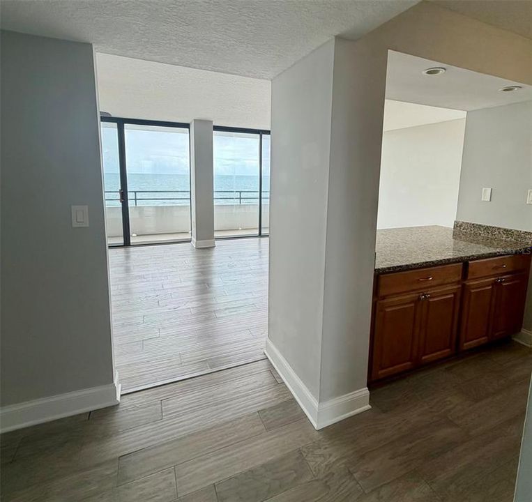 For Sale: $499,000 (2 beds, 2 baths, 1215 Square Feet)