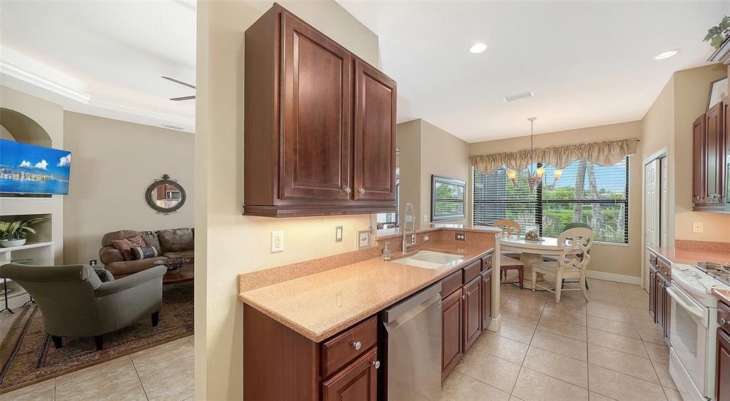 For Sale: $599,000 (3 beds, 2 baths, 2172 Square Feet)