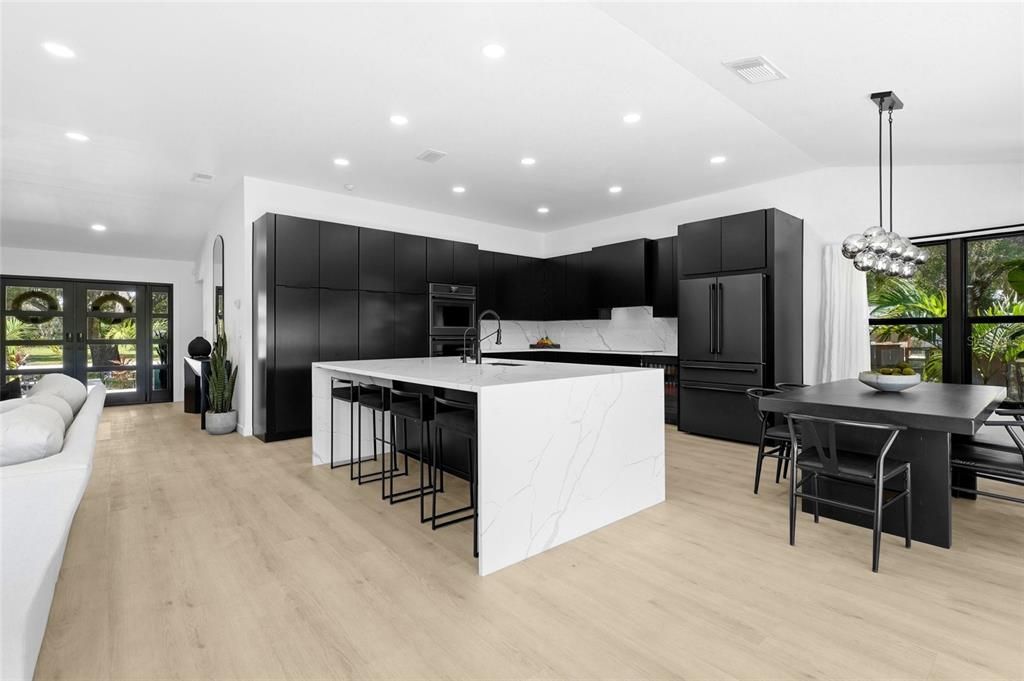 For Sale: $895,000 (4 beds, 2 baths, 2078 Square Feet)