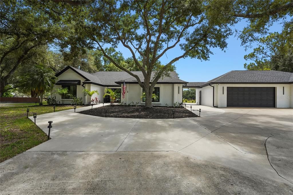 For Sale: $895,000 (4 beds, 2 baths, 2078 Square Feet)