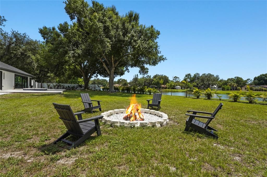 For Sale: $895,000 (4 beds, 2 baths, 2078 Square Feet)