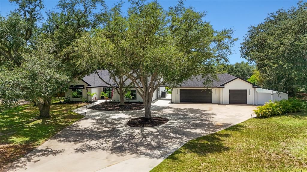 For Sale: $895,000 (4 beds, 2 baths, 2078 Square Feet)