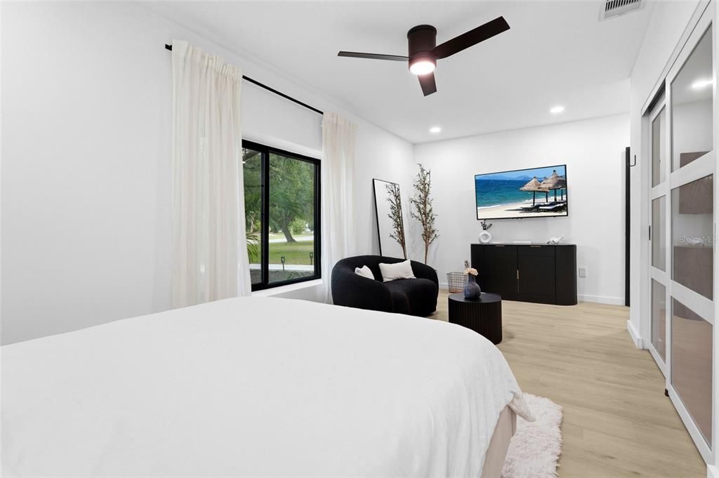 For Sale: $895,000 (4 beds, 2 baths, 2078 Square Feet)