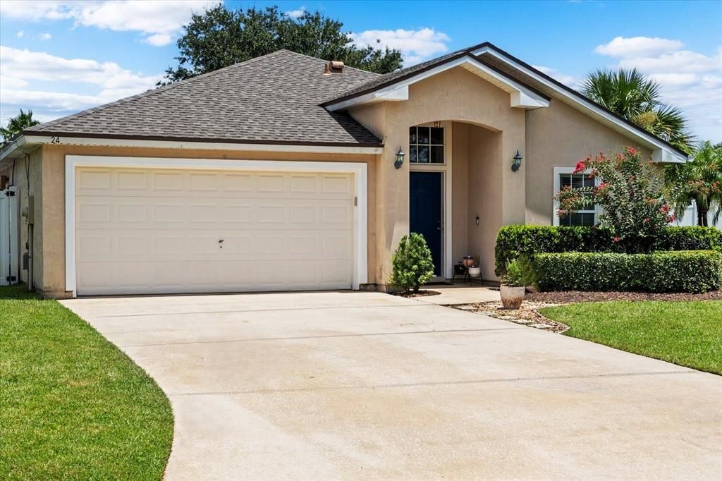 For Sale: $330,000 (4 beds, 2 baths, 1958 Square Feet)