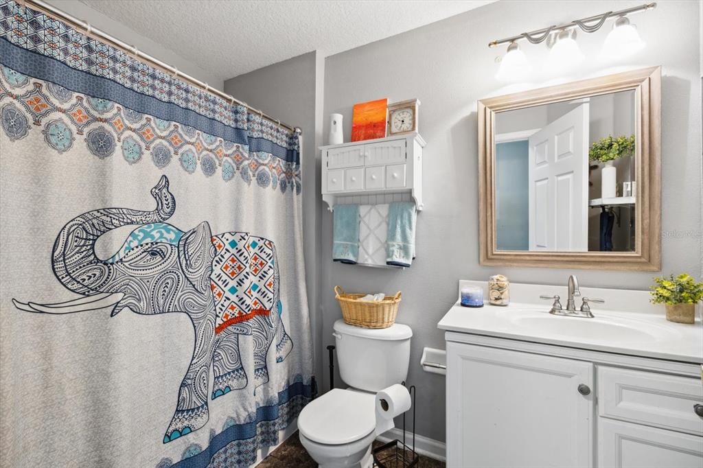 For Sale: $330,000 (4 beds, 2 baths, 1958 Square Feet)