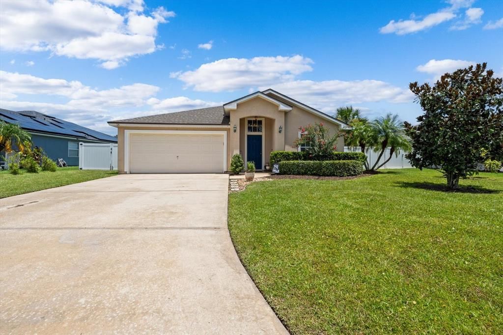 For Sale: $330,000 (4 beds, 2 baths, 1958 Square Feet)