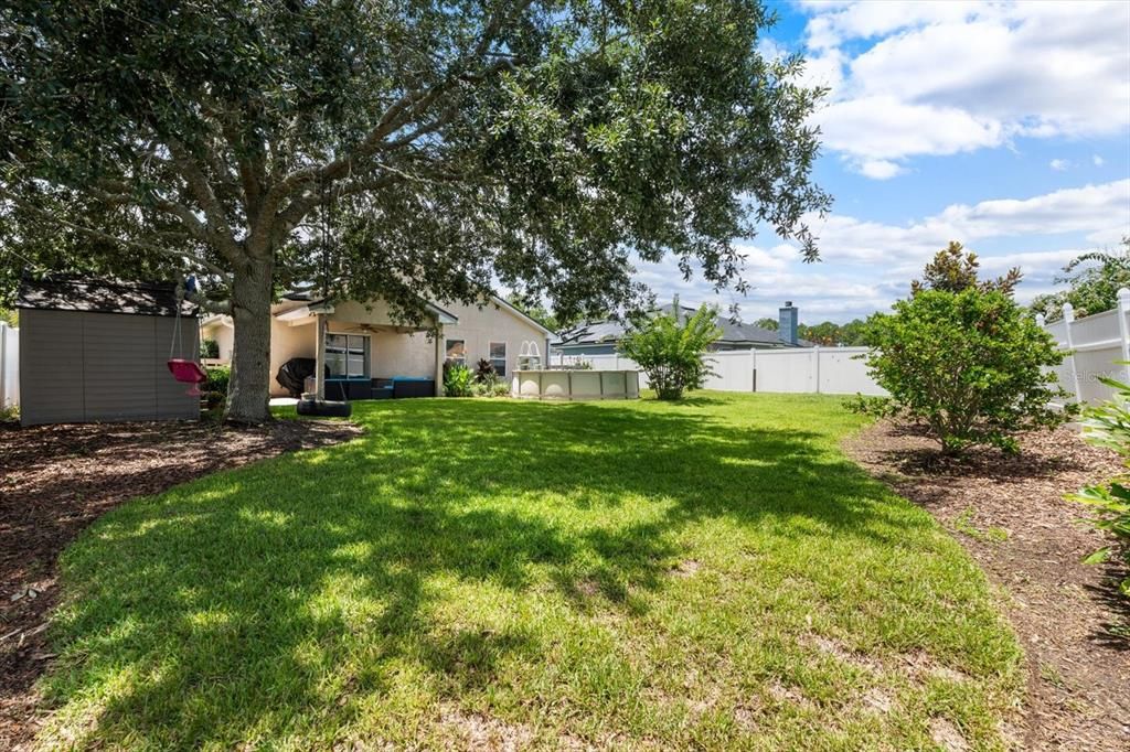 For Sale: $330,000 (4 beds, 2 baths, 1958 Square Feet)
