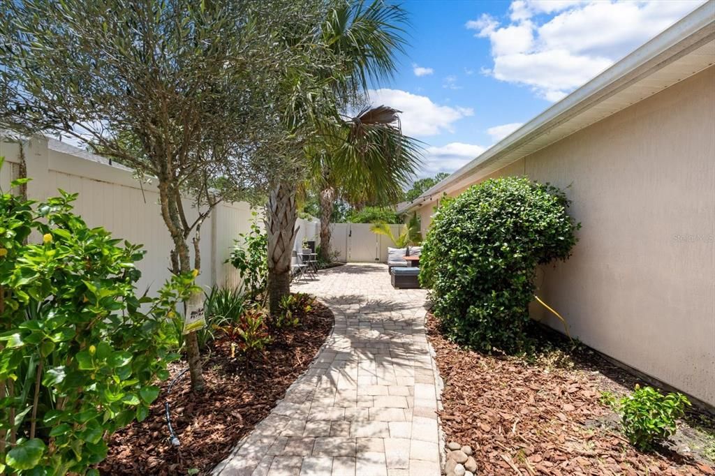 For Sale: $330,000 (4 beds, 2 baths, 1958 Square Feet)
