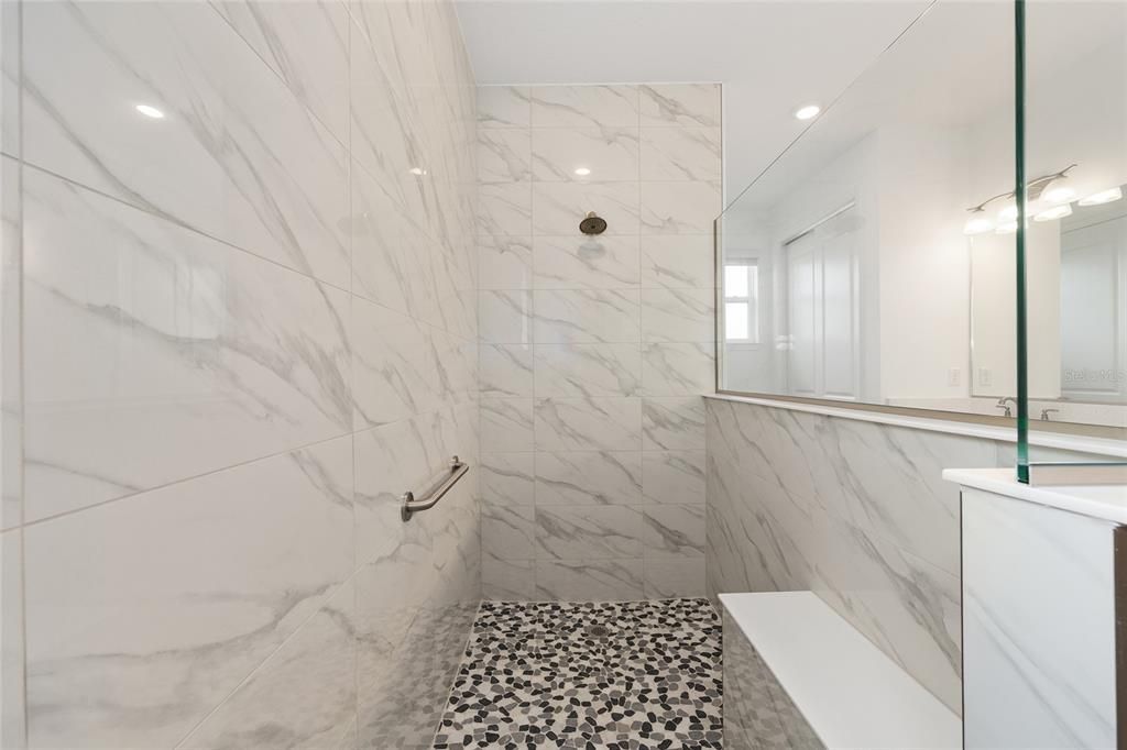 En Venta: $495,480 (2 camas, 2 baños, 2493 Pies cuadrados)