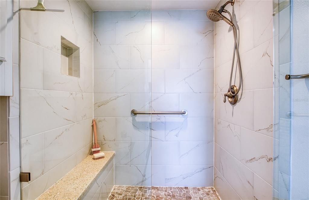 For Sale: $645,000 (2 beds, 2 baths, 1300 Square Feet)