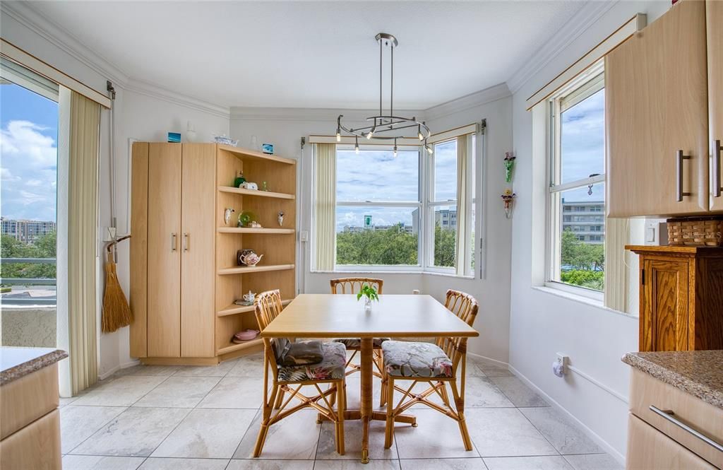 For Sale: $645,000 (2 beds, 2 baths, 1300 Square Feet)
