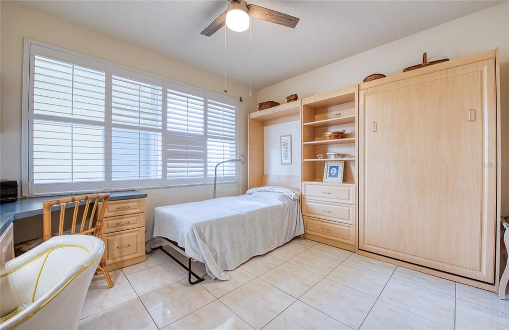 For Sale: $645,000 (2 beds, 2 baths, 1300 Square Feet)
