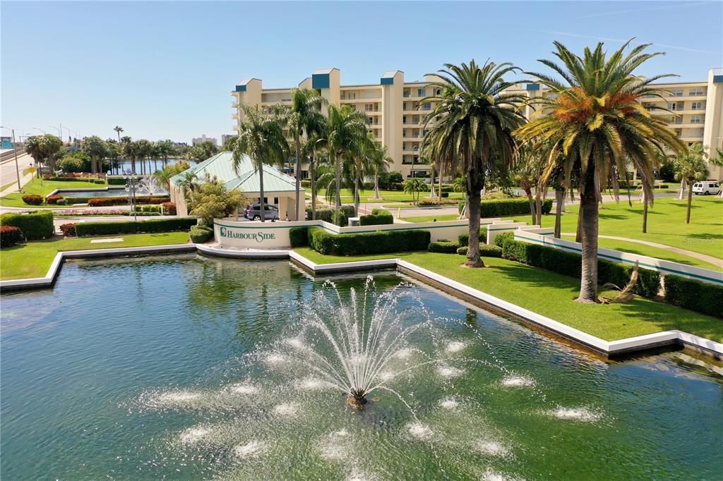 For Sale: $645,000 (2 beds, 2 baths, 1300 Square Feet)