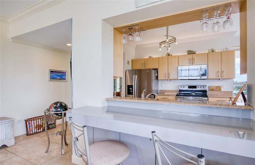 For Sale: $645,000 (2 beds, 2 baths, 1300 Square Feet)