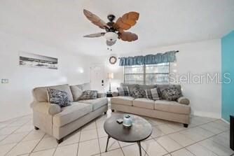 En Venta: $370,000 (2 camas, 2 baños, 1122 Pies cuadrados)