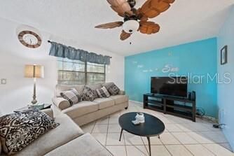 En Venta: $370,000 (2 camas, 2 baños, 1122 Pies cuadrados)
