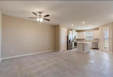 For Rent: $1,950 (2 beds, 2 baths, 1615 Square Feet)