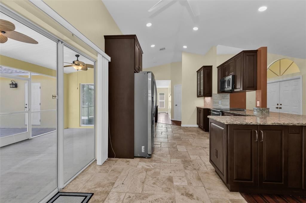 For Sale: $350,000 (3 beds, 2 baths, 1962 Square Feet)