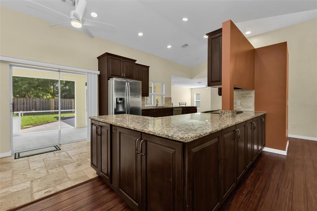 For Sale: $350,000 (3 beds, 2 baths, 1962 Square Feet)