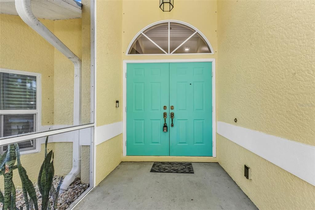 For Sale: $350,000 (3 beds, 2 baths, 1962 Square Feet)