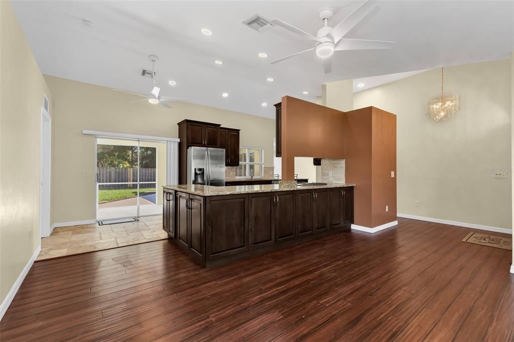 For Sale: $350,000 (3 beds, 2 baths, 1962 Square Feet)