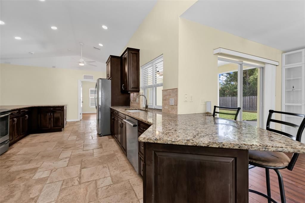 For Sale: $350,000 (3 beds, 2 baths, 1962 Square Feet)