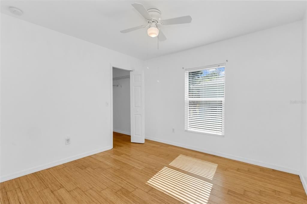 For Sale: $350,000 (3 beds, 2 baths, 1962 Square Feet)