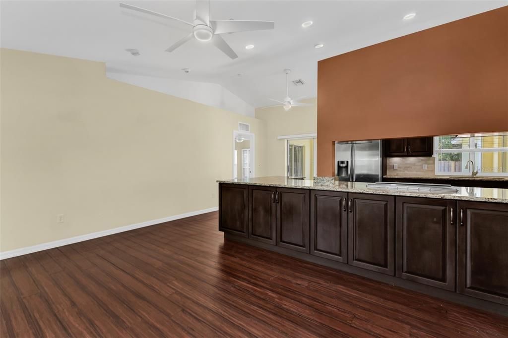 For Sale: $350,000 (3 beds, 2 baths, 1962 Square Feet)