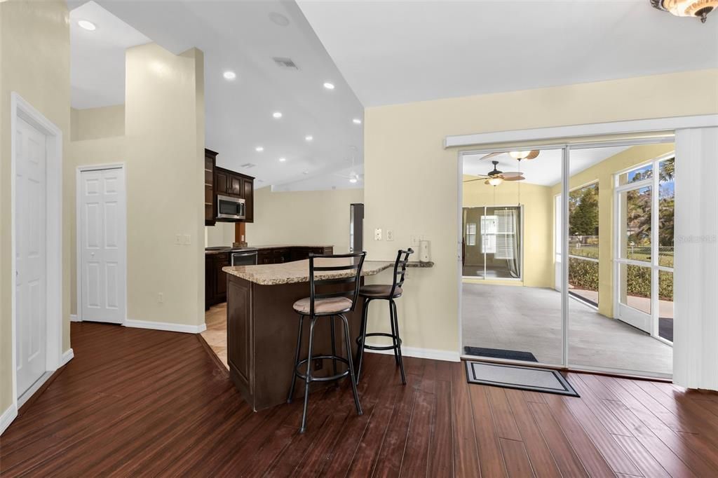 For Sale: $350,000 (3 beds, 2 baths, 1962 Square Feet)