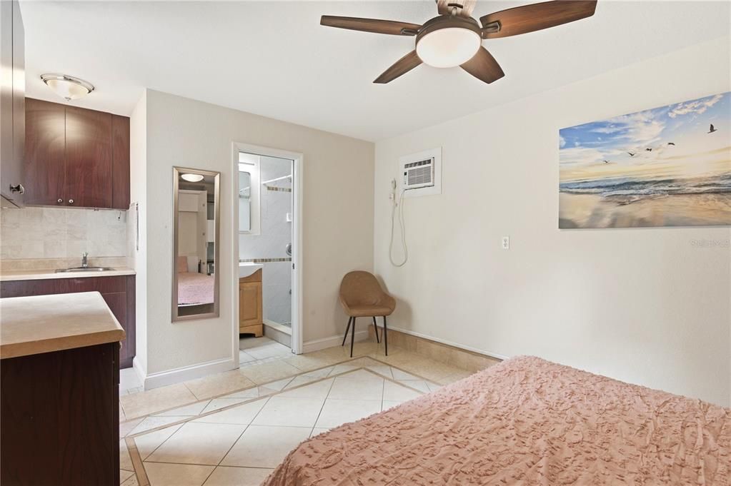 For Sale: $549,000 (3 beds, 3 baths, 1432 Square Feet)