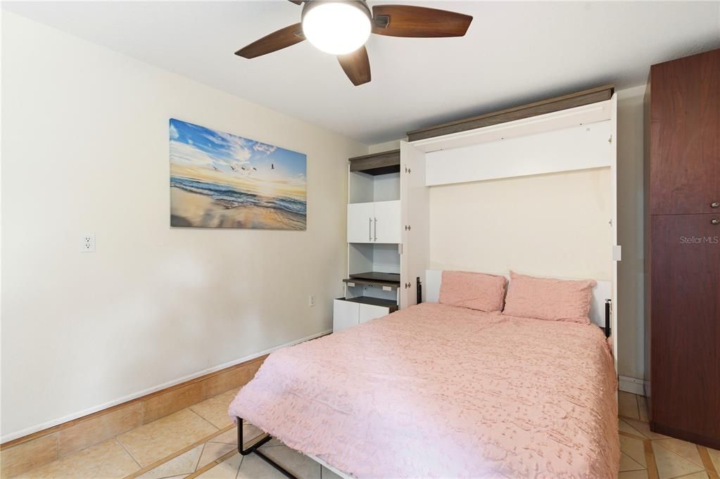 For Sale: $549,000 (3 beds, 3 baths, 1432 Square Feet)