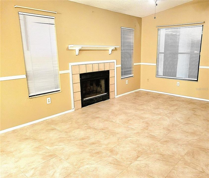 В аренду: $1,650 (2 спален, 2 ванн, 912 Квадратных фут)