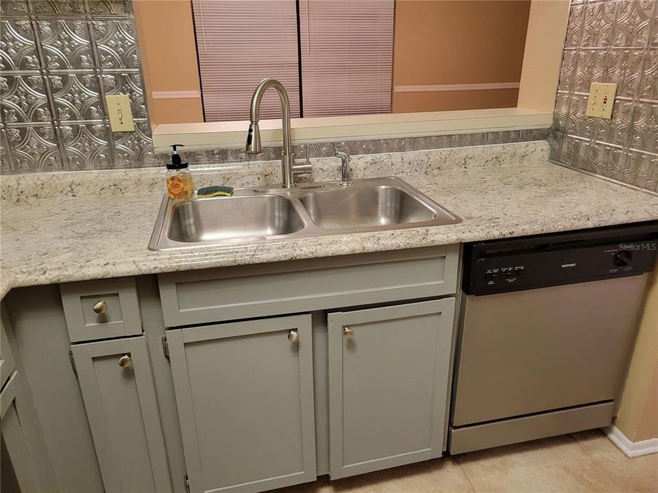 В аренду: $1,650 (2 спален, 2 ванн, 912 Квадратных фут)